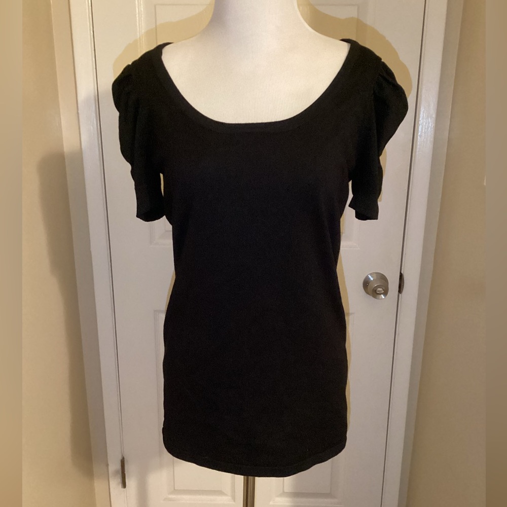Womens short ruched sleeve scoop neck top